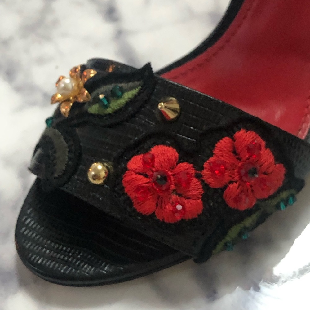 Dolce & Gabbana Embossed Leather Heels - Picture 16 of 16